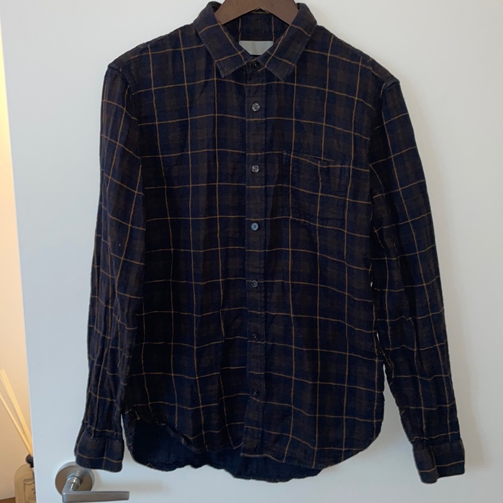 VINCE. MEDIUM. MENS. NAVY AND ORANGE PLAID SHIRT